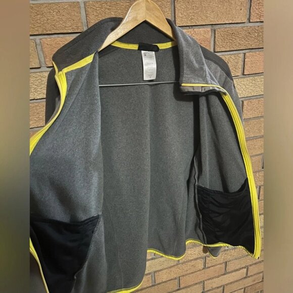 Patagonia Full Zip Up Sweater Fleece Jacket Gray Yellow Men’s Size M - Picture 3 of 4